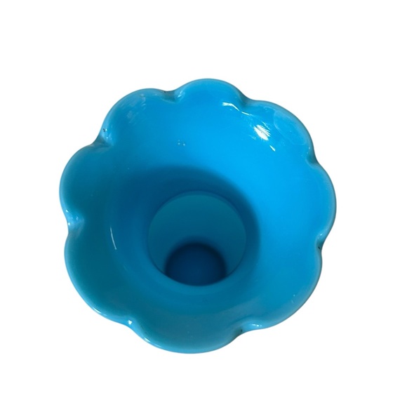 Small vintage blue Opaline art glass bud vase with ruffled or scalloped rim. - Picture 5 of 8